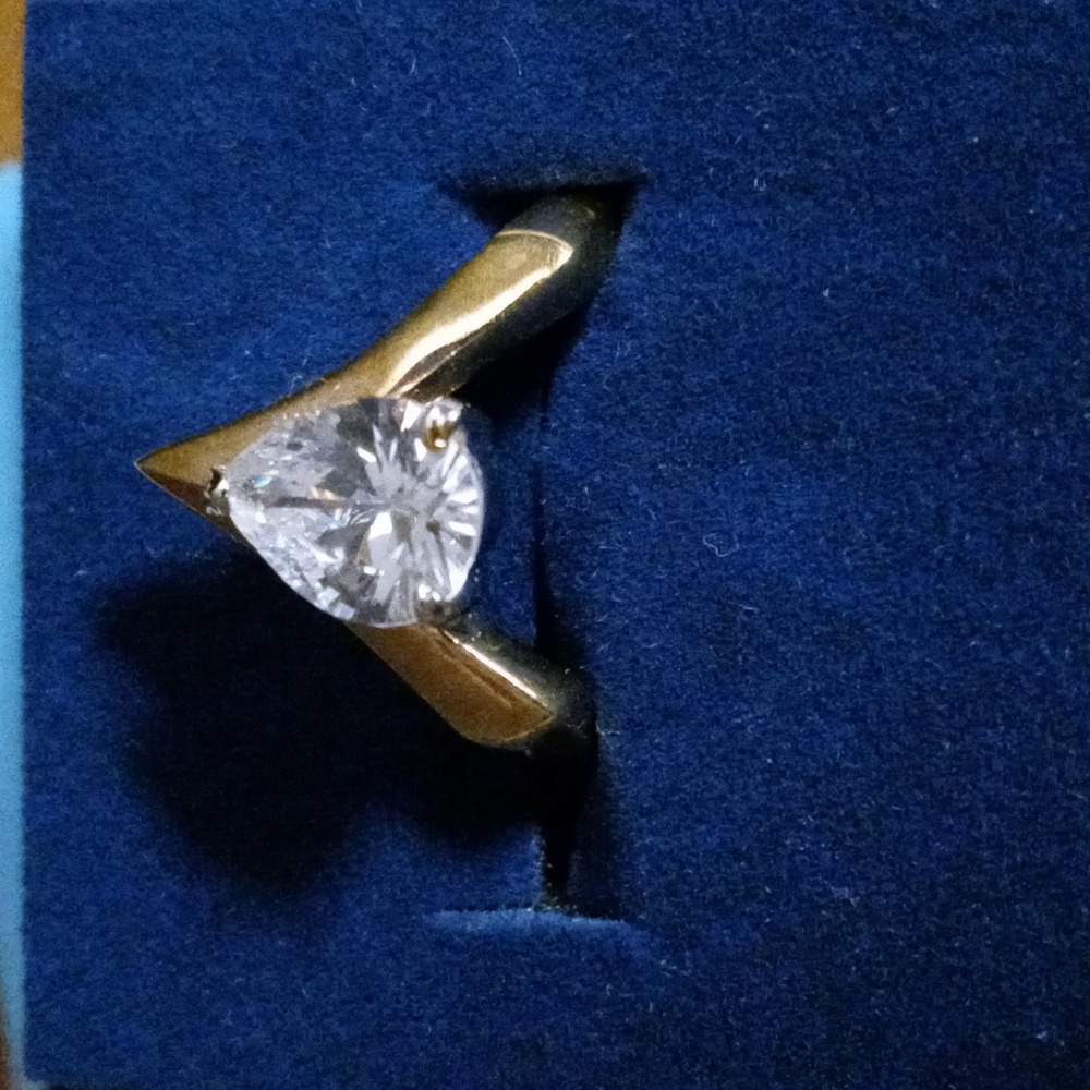 18k Gold Plated Solitaire Ring Size 8 - image 1